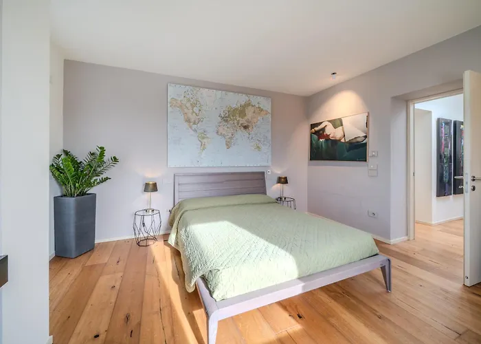 فندق مبيت وإفطار Giuliveto 4*